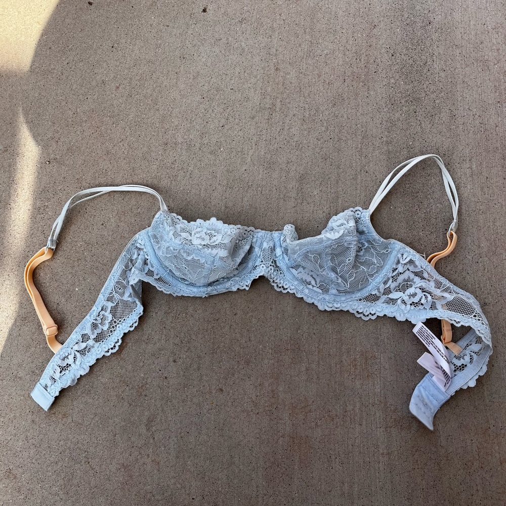 Lace Bra - Picture 2 of 2